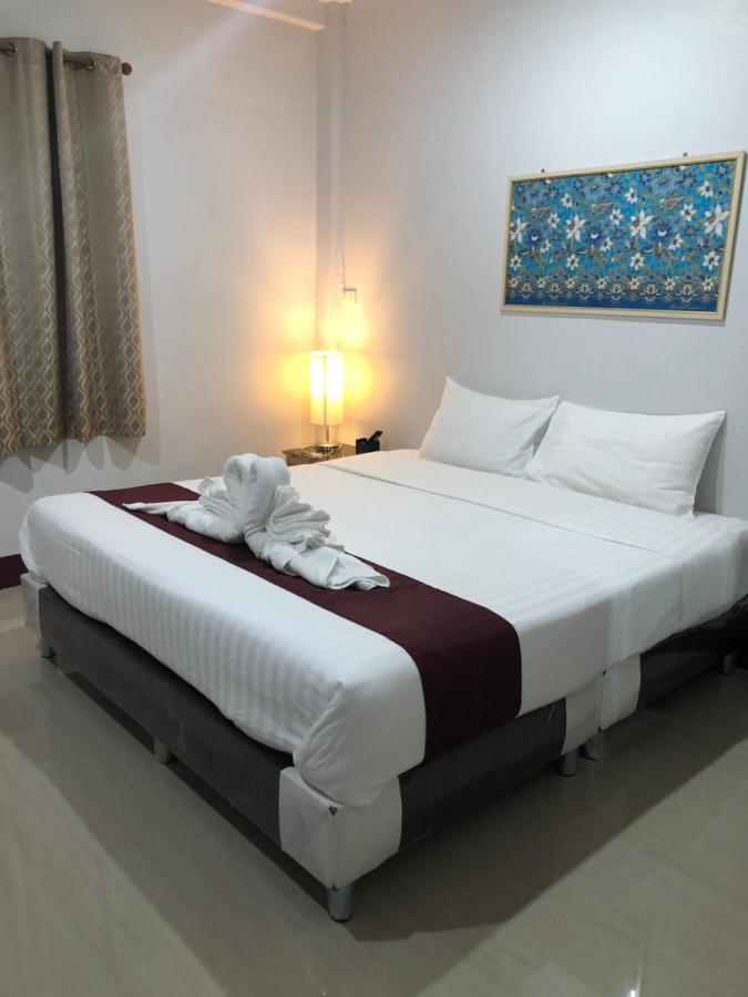 Y&N House Hotel Прачуап Кири Кан Екстериор снимка