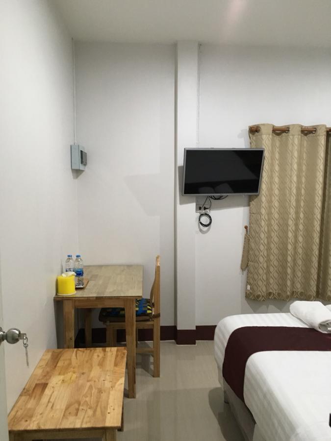 Y&N House Hotel Прачуап Кири Кан Екстериор снимка